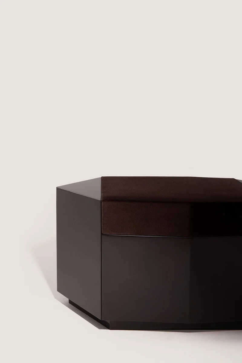 Ame I Lacquer Ottoman