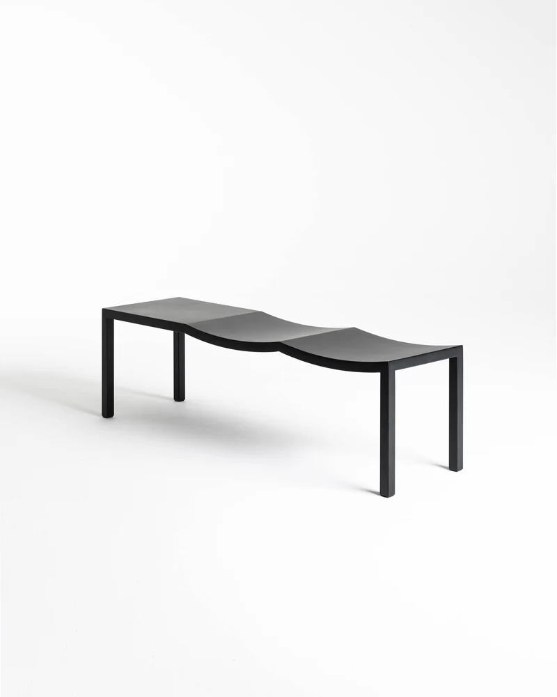 "Bis" bench