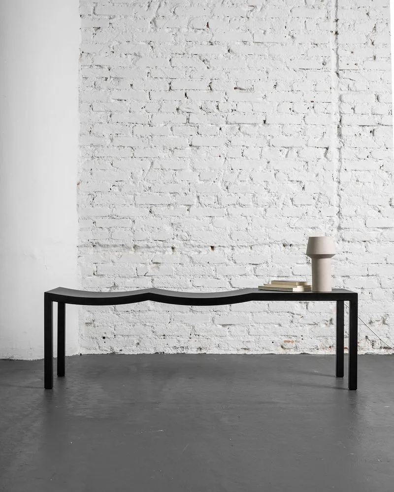 "Bis" bench