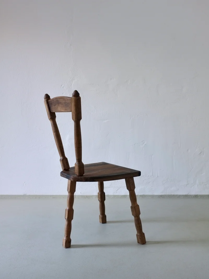 4 Brutalist Sculptural Tripod Dining Chairs | 1970s