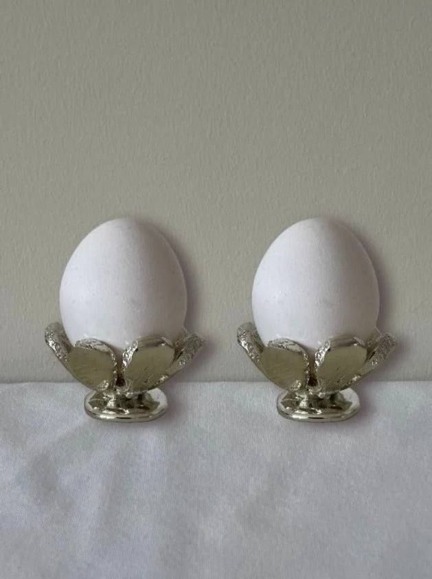 The Tin Collection / FLWR egg cup