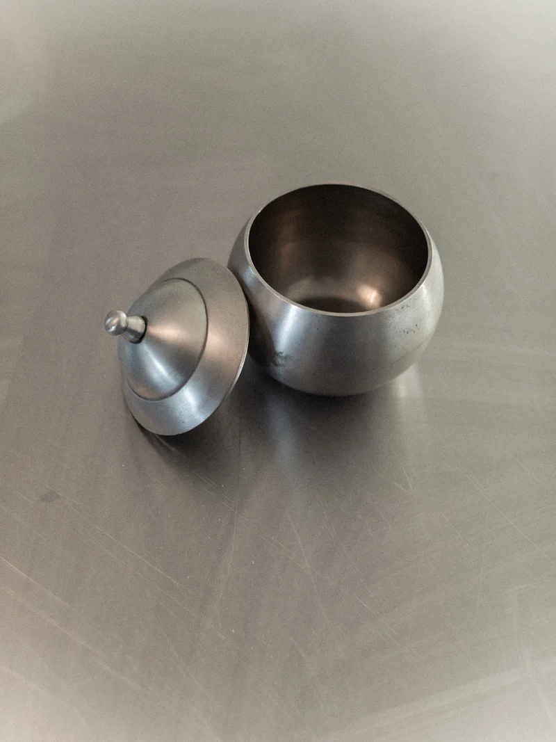Steel Bonbonnière