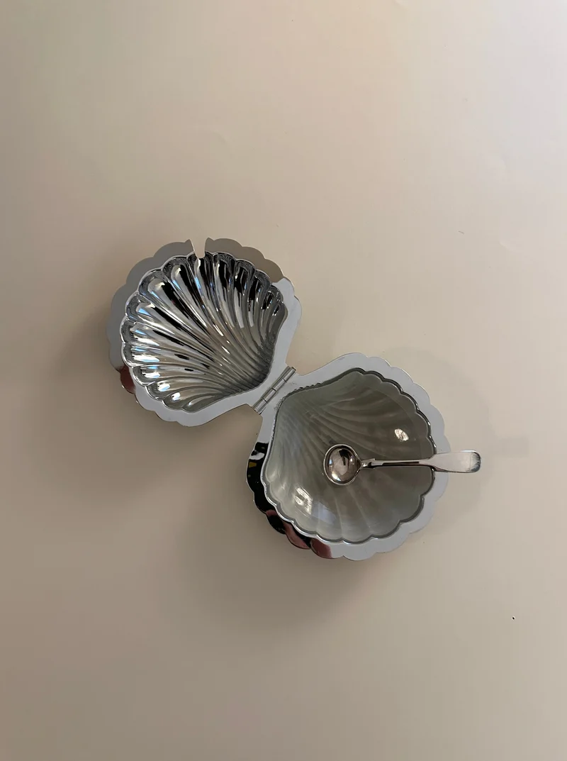 Shell Shaped Butter Dish