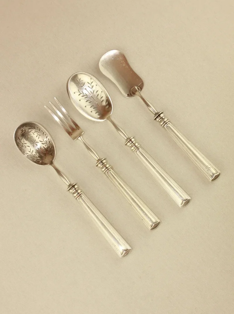 Set of silver-plated metal cutlery