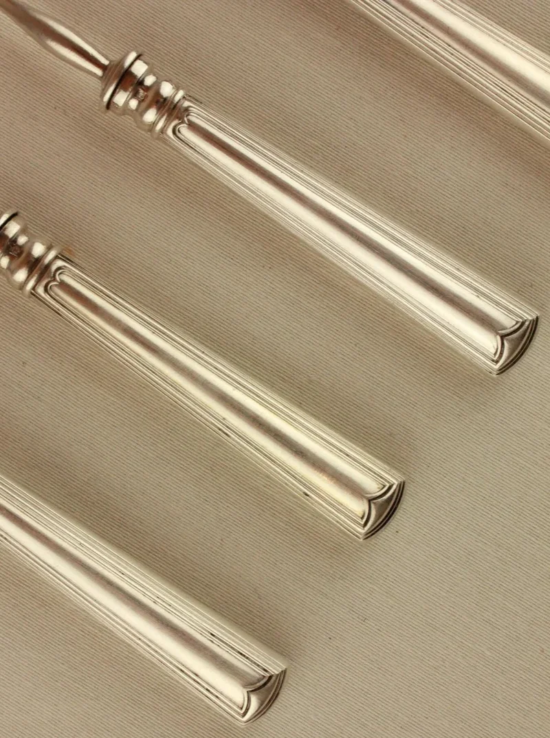 Set of silver-plated metal cutlery