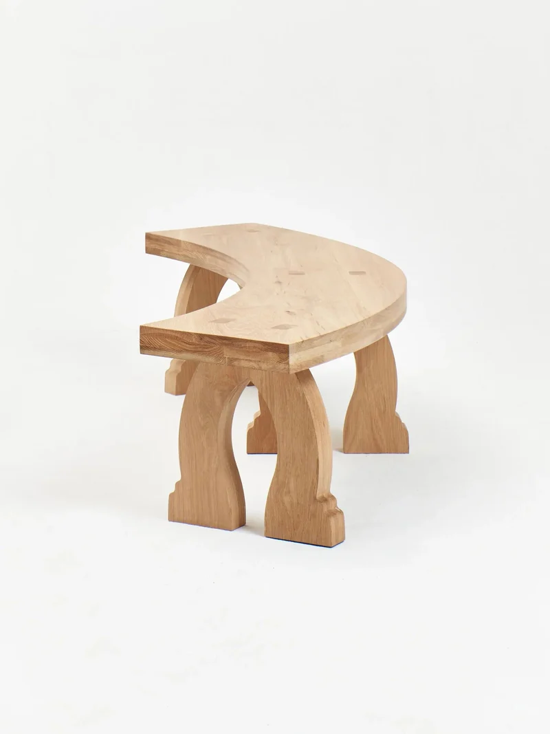 "Sintra" Curved Bench in Oak