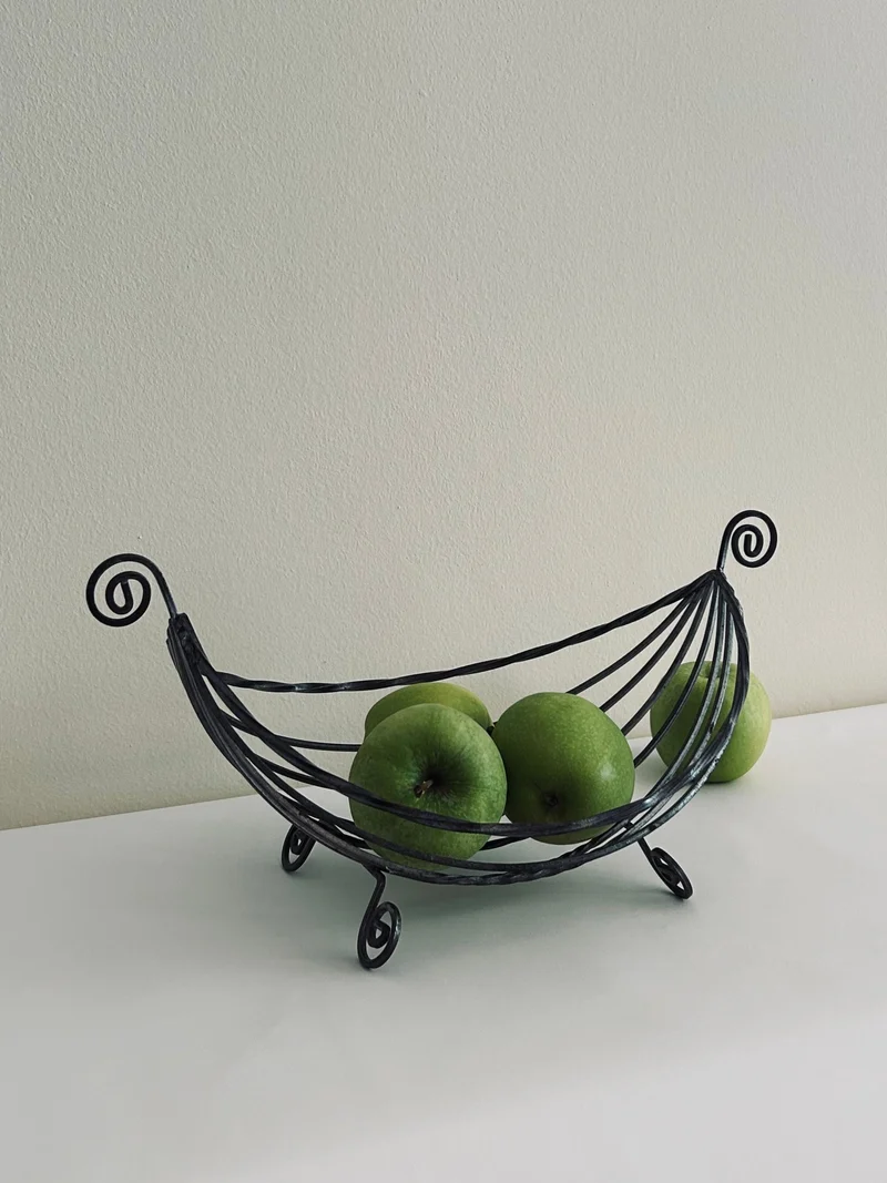 Swirl Fruit Basket