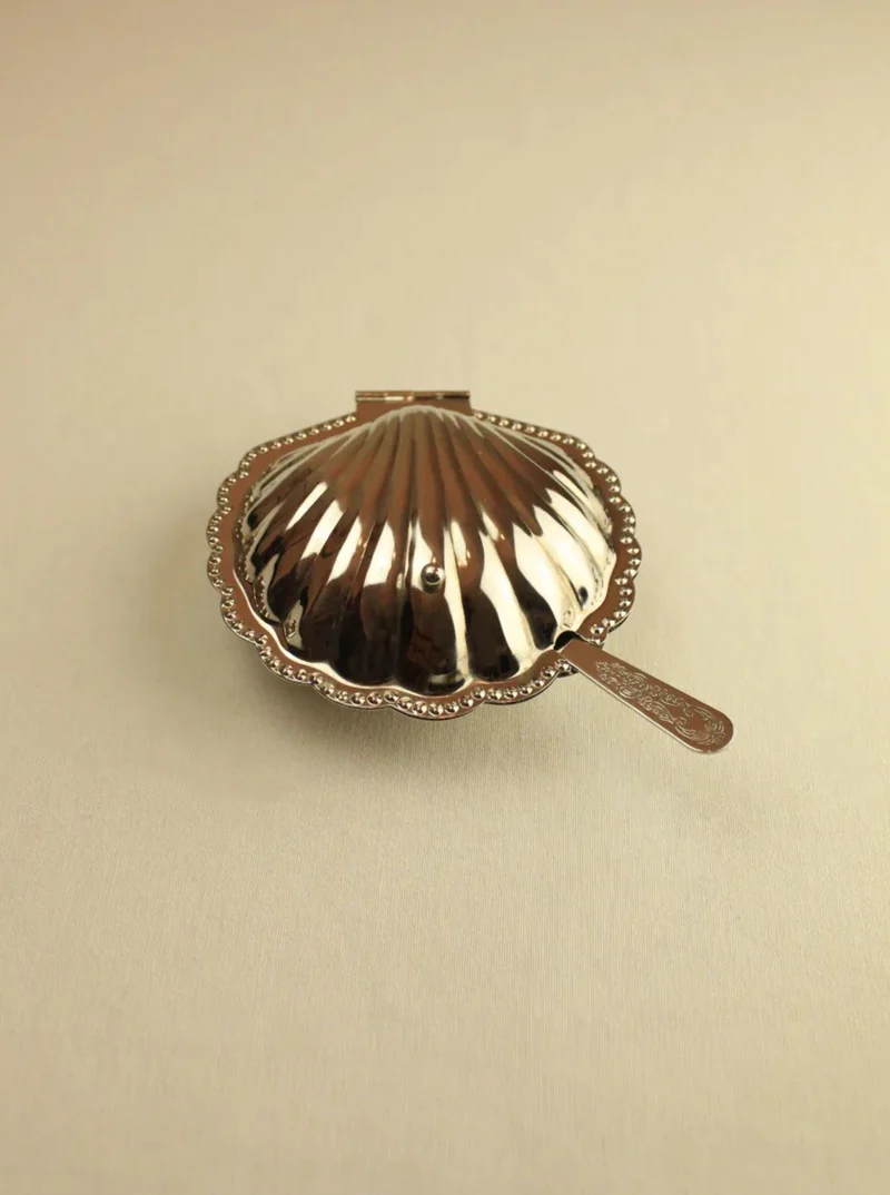 Shell-Shaped Butter Dish