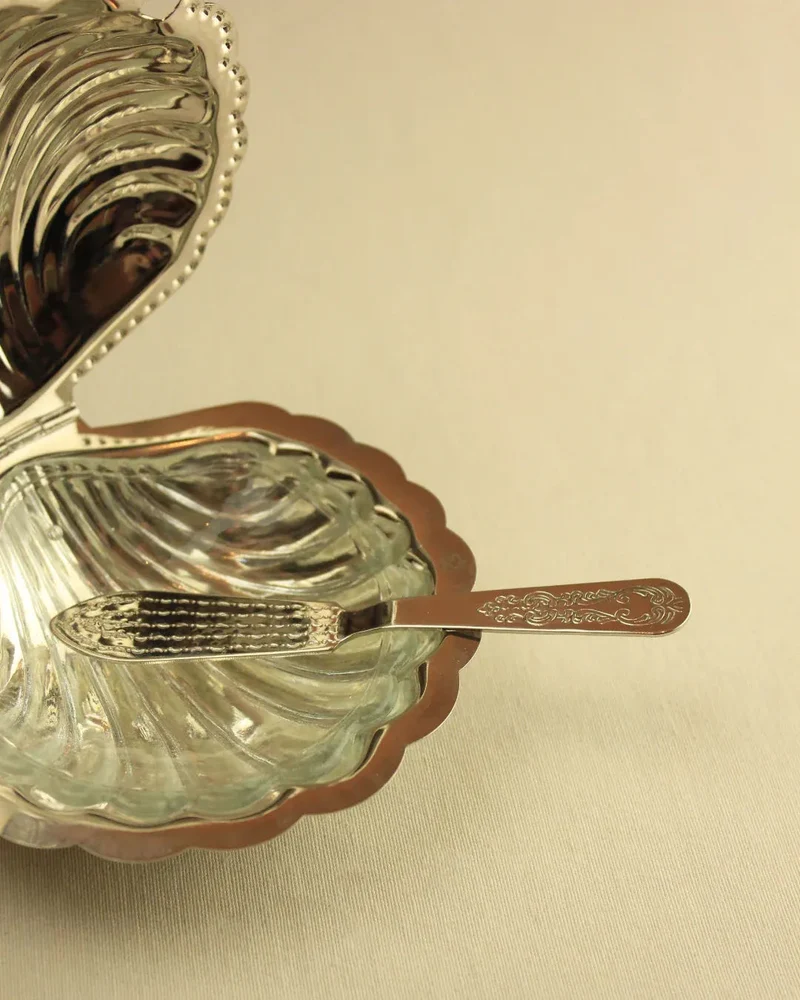 Shell-Shaped Butter Dish