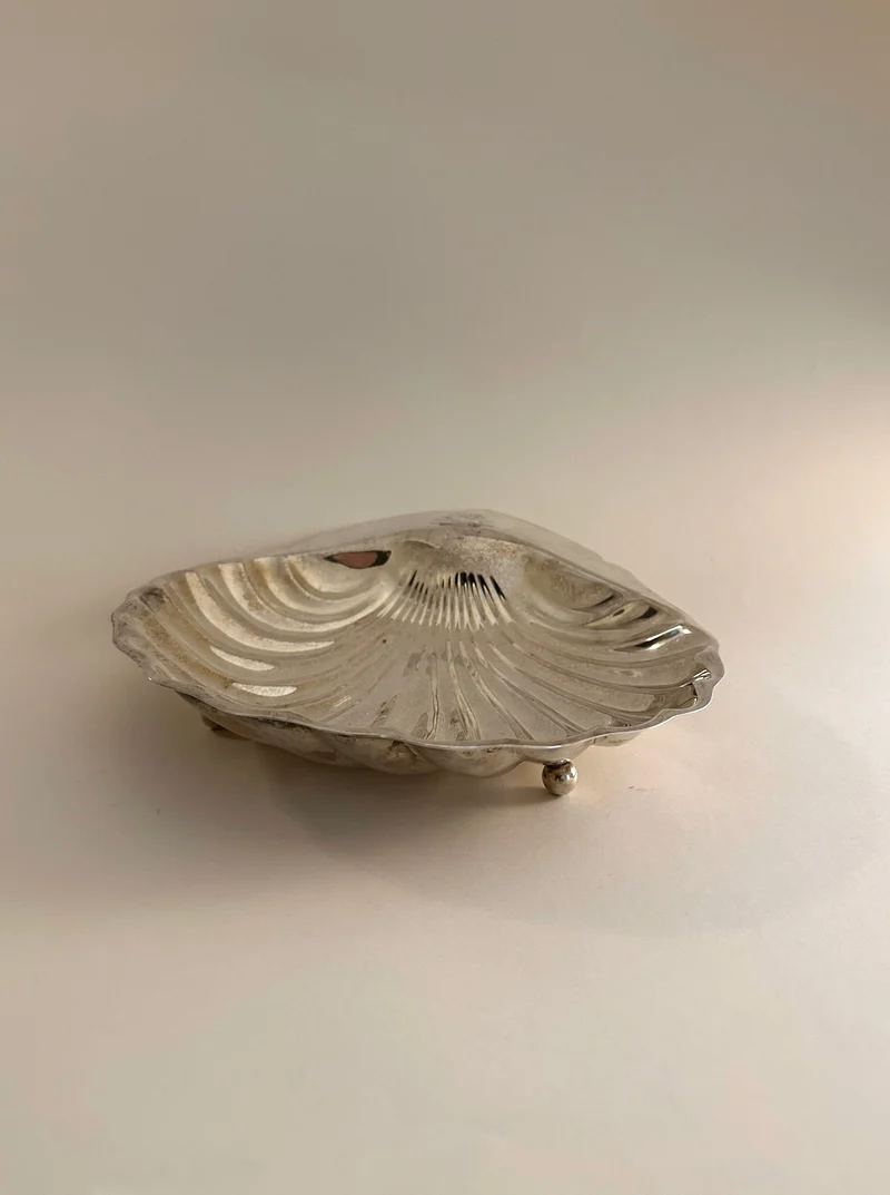 Large Shell Shaped Vide Poche