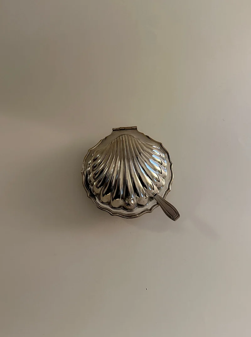 Shell Shaped Butter Dish