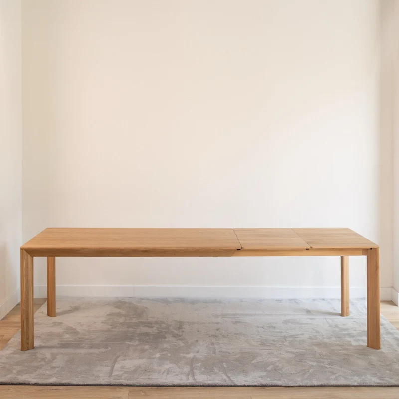 Table de salle à manger à rallonge en chêne massif DITA | VESKOR