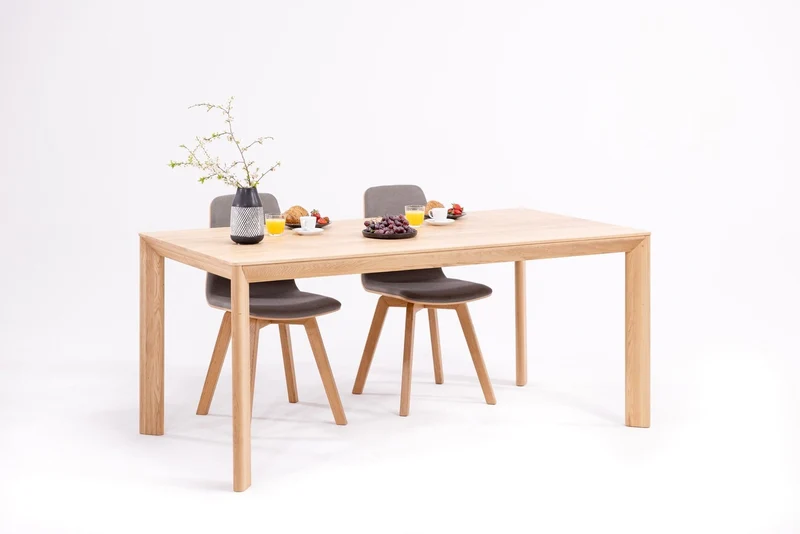 Table de salle à manger à rallonge en chêne massif DITA | VESKOR