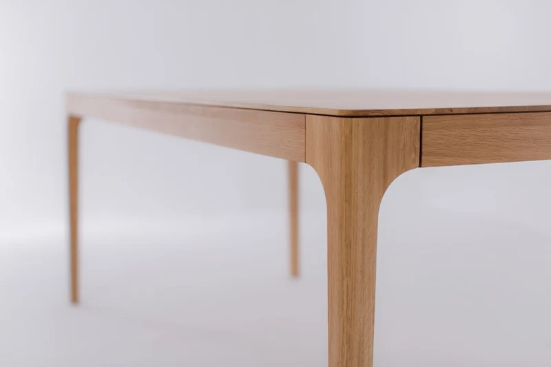 Table de salle à manger à rallonges en chêne massif CREATIV | VESKOR