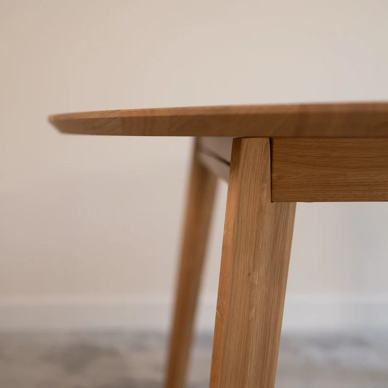 Table de salle à manger ronde à rallonges en chêne massif SAGA | VESKOR