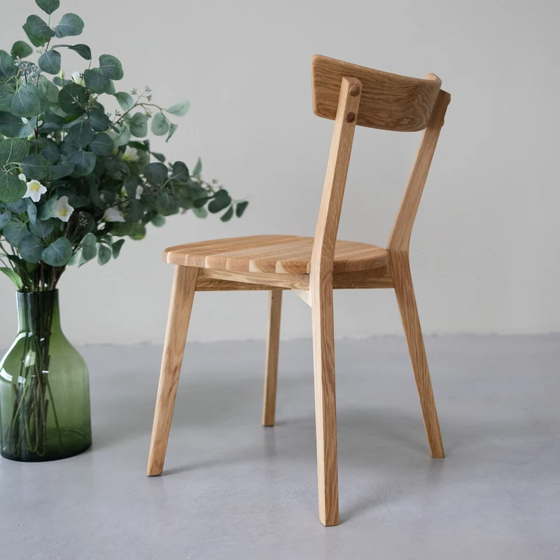 Lot de 2 ou 4 chaises de salle à manger en chêne massif VICTORIA | NordicStory