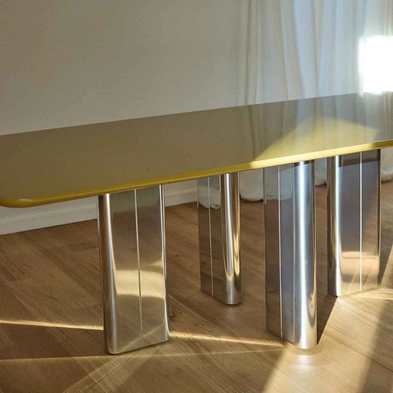 TABLE RECTANGULAIRE CHRYSOLINE - BOIS LAQUÉ