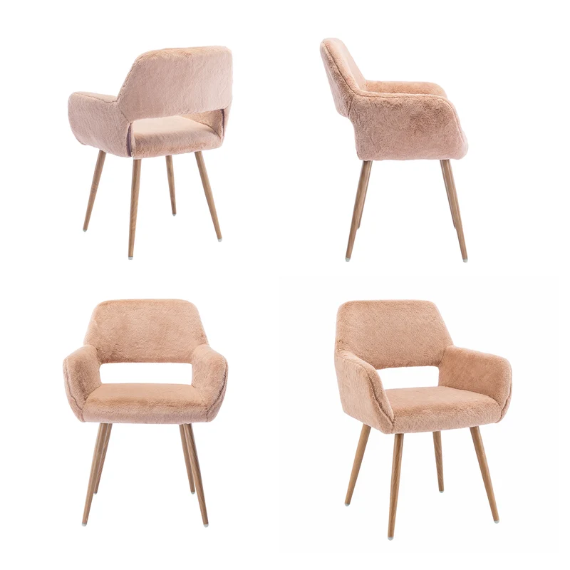 Chaise de salle à manger de style scandinave en fausse fourrure camel avec pieds en métal effet bois