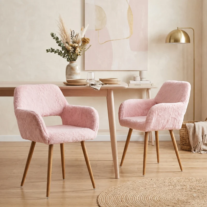 Lot de 2 fauteuils de salle à manger de style scandinave en fausse fourrure rose avec pieds en métal effet bois