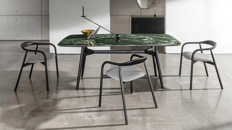 Lewood table shaped extensible