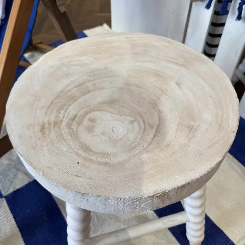 TABOURET EN BOIS