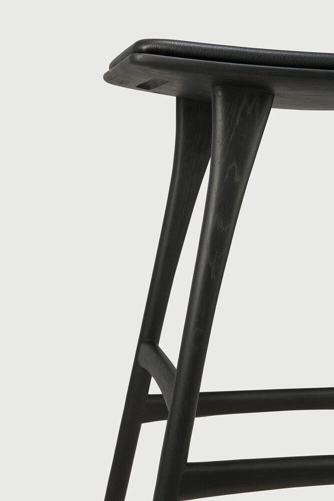 Ethnicraft Tabouret de Bar Osso avec Coussin en Cuir Noir (69 cm)