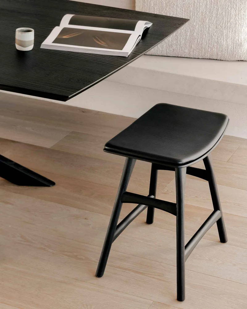 Ethnicraft Tabouret Osso avec Coussin en Cuir Noir (49 cm)