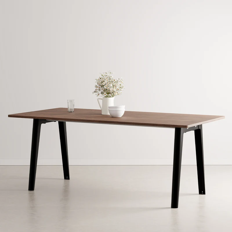 Table à manger NEW MODERN - noyer éco-certifié