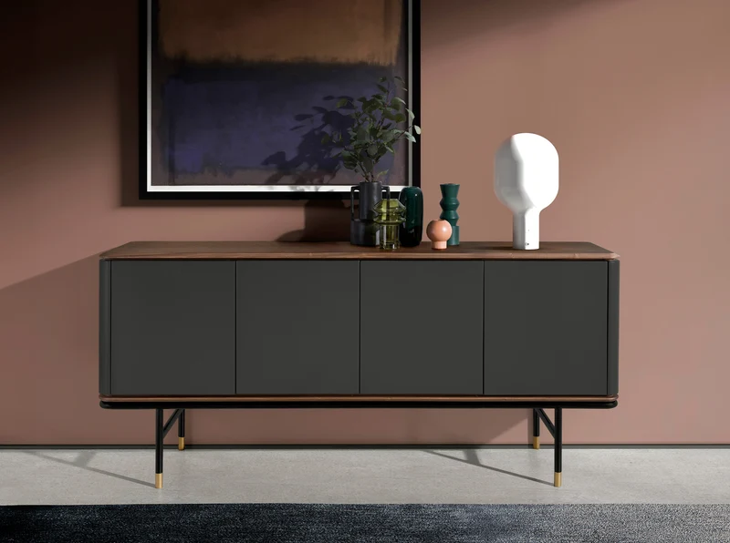 Buffet design en bois gris foncé avec acier noir et plateau en noyer – Angel Cerdá 3264