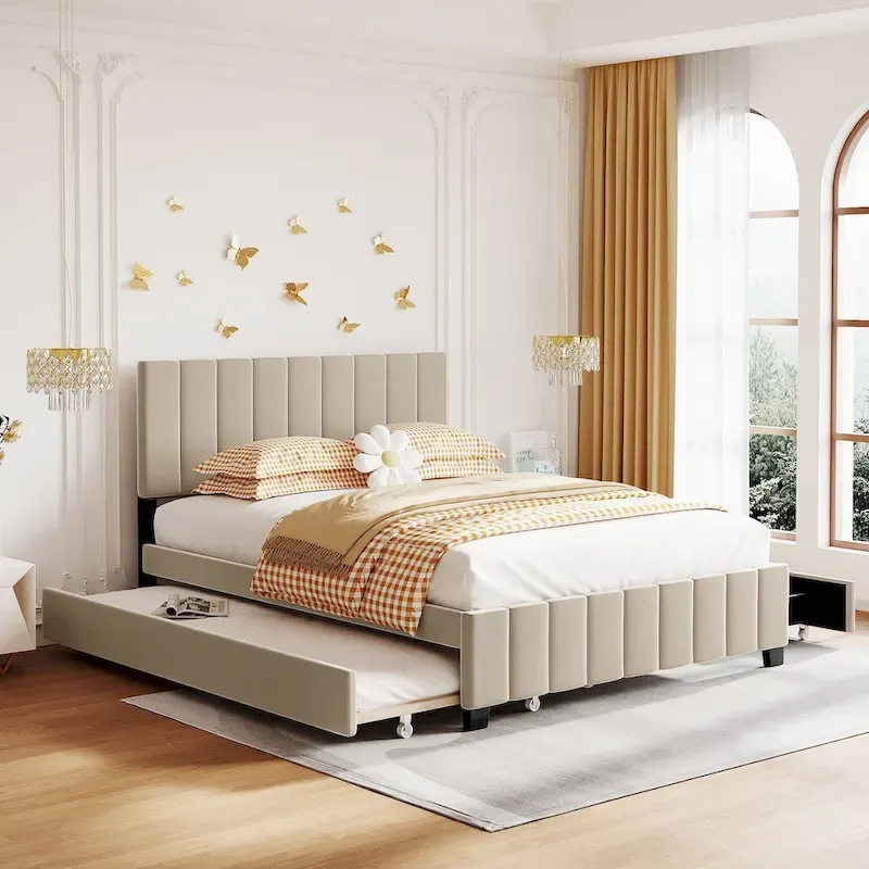 Cadre de lit plateforme capitonné en velours avec tête de lit cannelée, gris