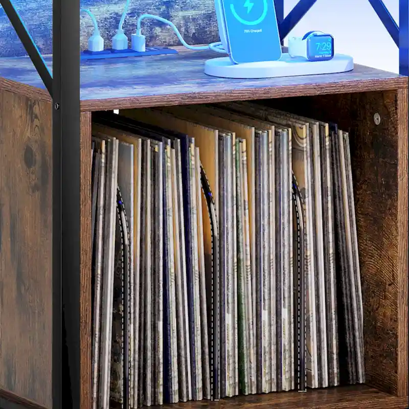 Meuble platine vinyle avec lumières LED, station de charge et roulettes, noir et marron