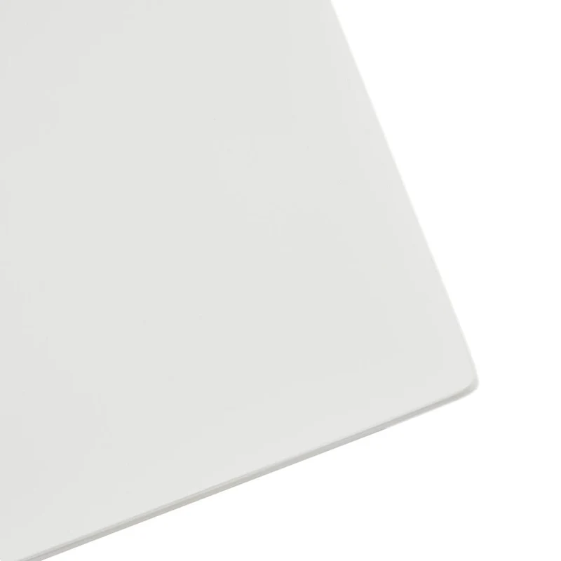 Table d'appoint mi-siècle moderne avec étagère inférieure, bois naturel blanc cassé