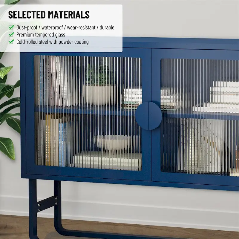 Buffet de rangement en métal bleu avec portes en verre cannelé et étagères réglables