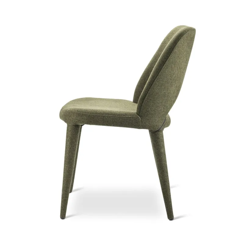 CHAISE HOLY