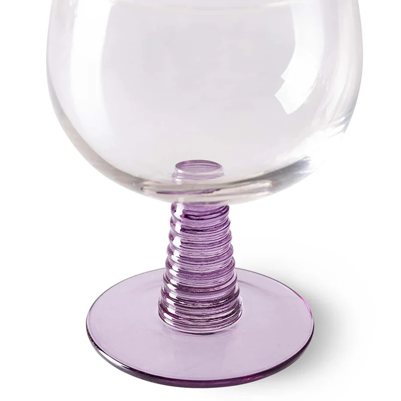 VERRE À VIN VIOLET