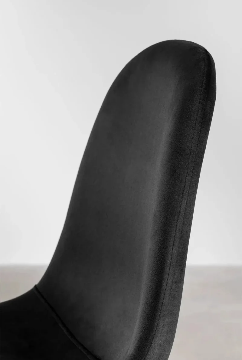 Chaise Scandi – Velours anti-tache & piètement doré