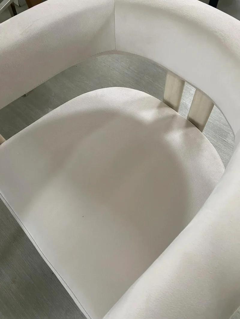 Chaise Liora – Velours anti-tache & pieds effet travertin