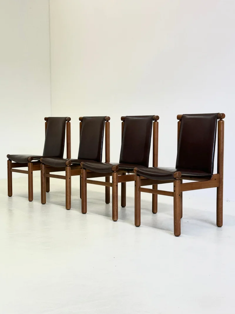 Set of Tapiovaara Dining Chairs by La Permanente Cantù