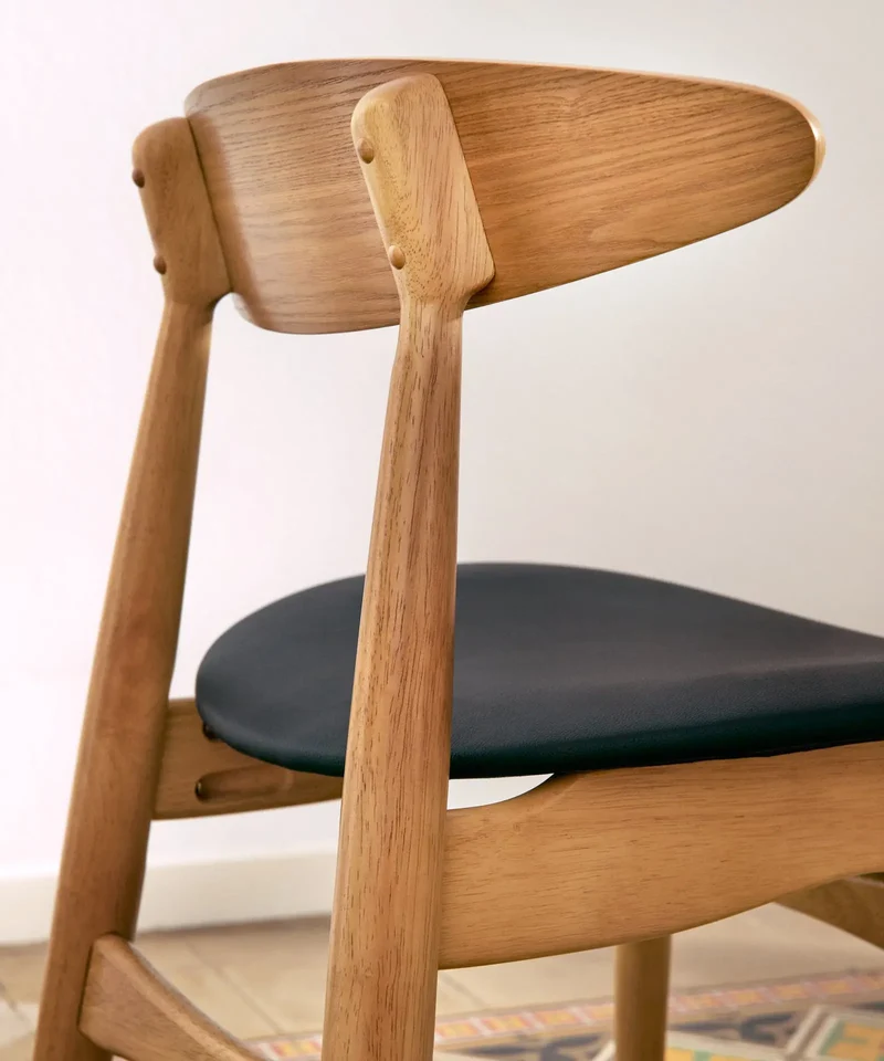 Silla de Comedor en Madera Acolchada Kyoto