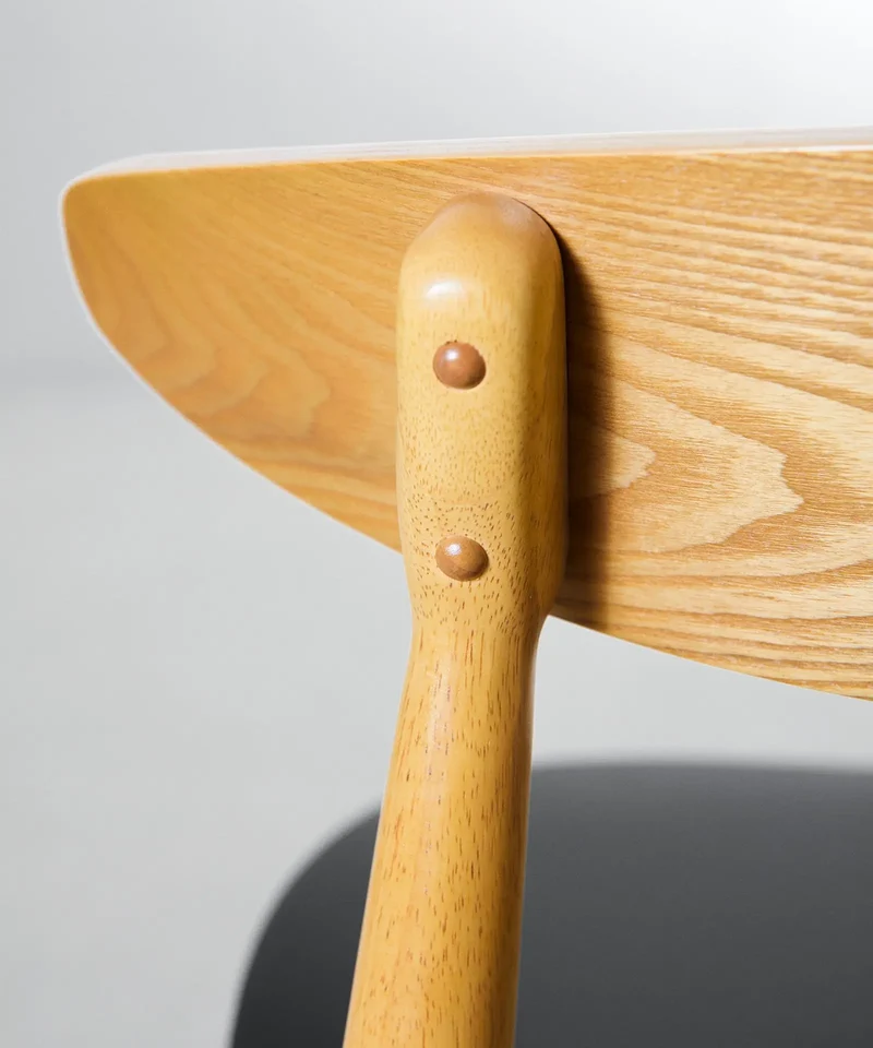 Silla de Comedor en Madera Acolchada Kyoto