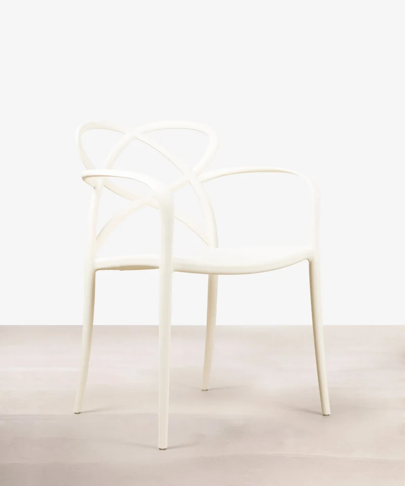 Silla de Polipropileno con Reposabrazos Maestro Arms