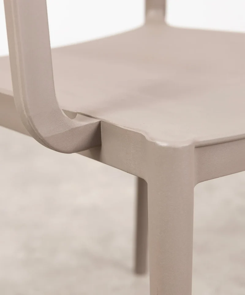 Silla de Polipropileno con Reposabrazos Nina Arms