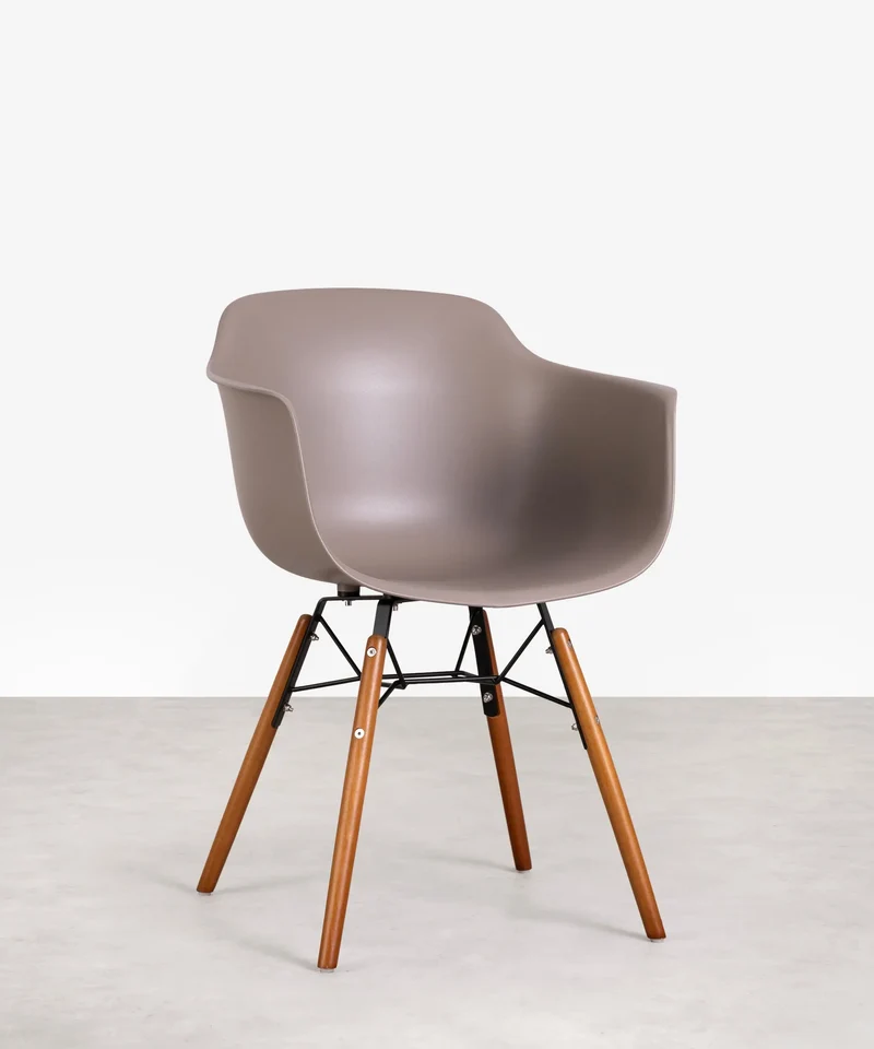 Silla de Polipropileno y Madera con Reposabrazos Elon Arms
