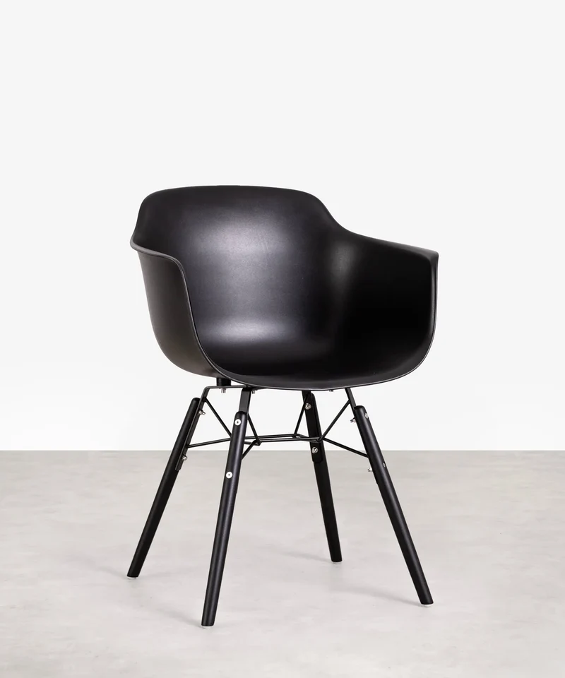 Silla de Polipropileno y Madera con Reposabrazos Elon Arms