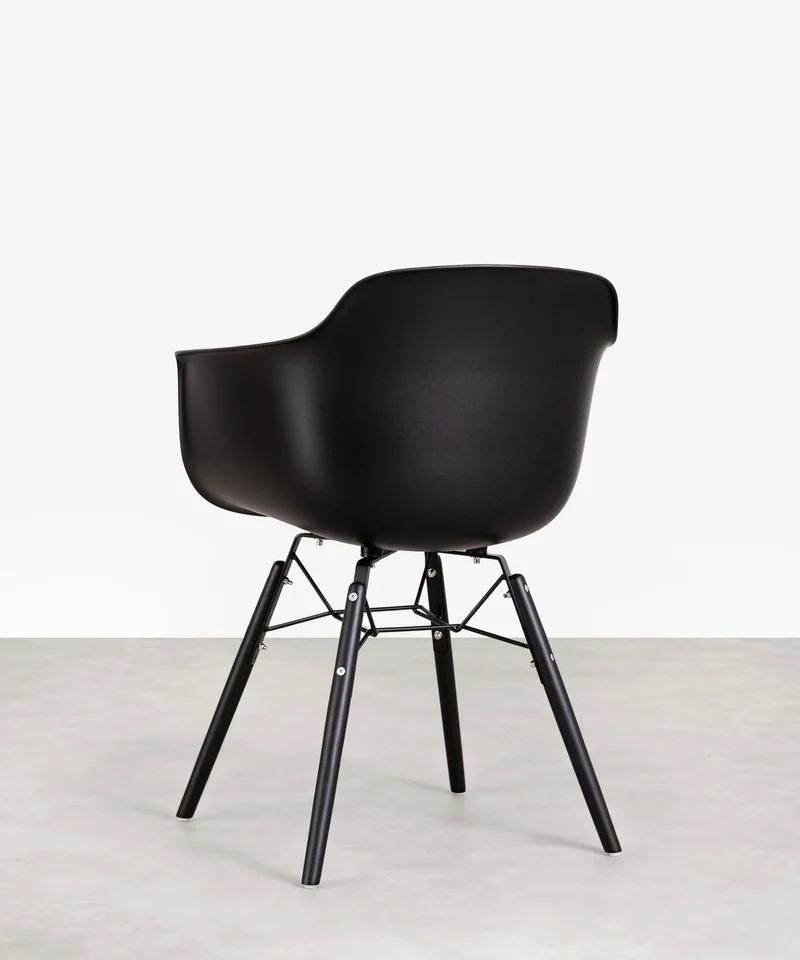 Silla de Polipropileno y Madera con Reposabrazos Elon Arms