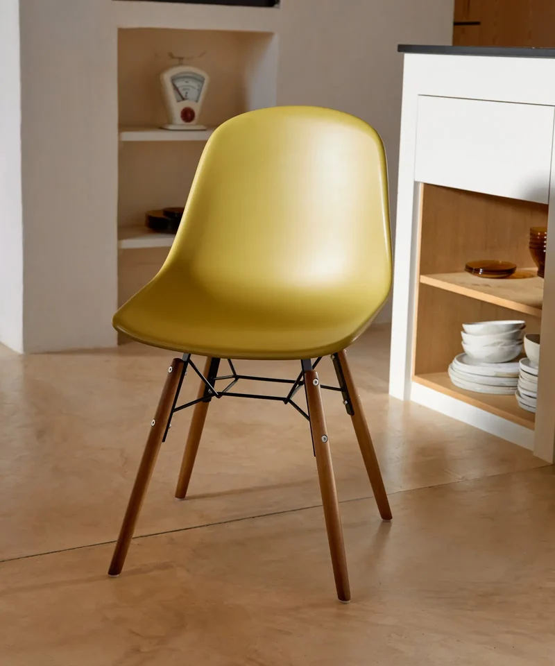 Silla de Polipropileno y Madera Elon