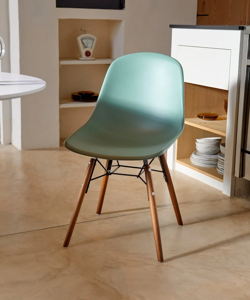 Silla de Polipropileno y Madera Elon