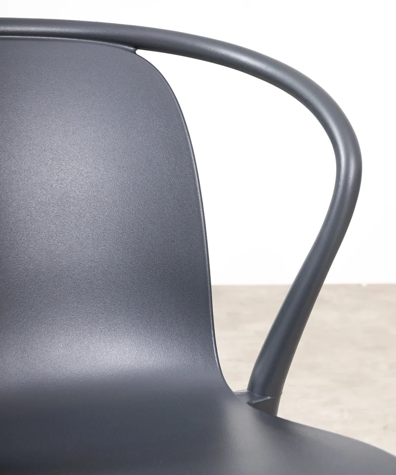 Silla de Polipropileno con Reposabrazos Gigi