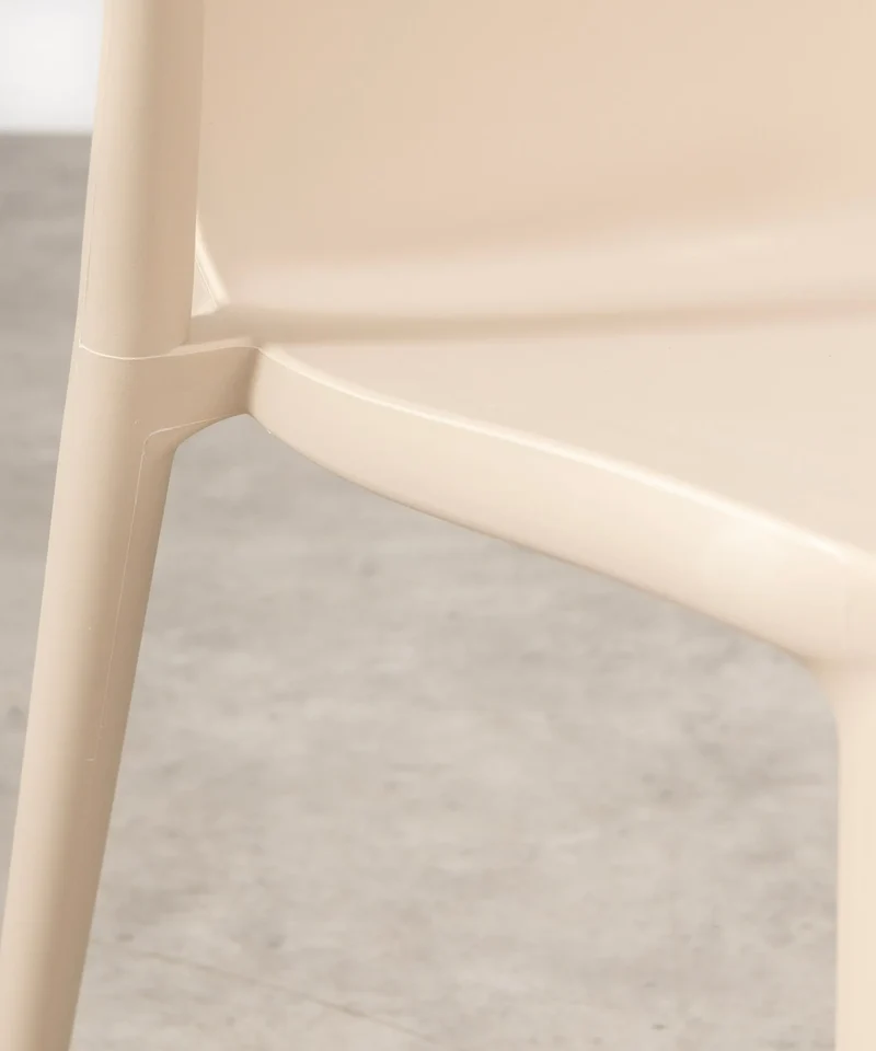 Silla de Polipropileno con Reposabrazos Gigi
