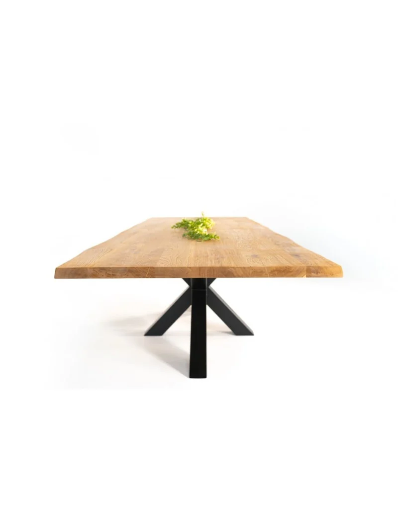 Table à manger en Chêne Massif et Pied Central Mikado Noir "RAVELLO"